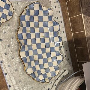 Large serving platter Mackenzie Childs Royal ceramic collection. Beautiful piece